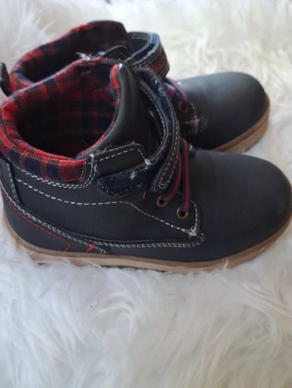 Eddie Bauer Navy and Red Kids' Lace-Front Hook-and-Loop Boots